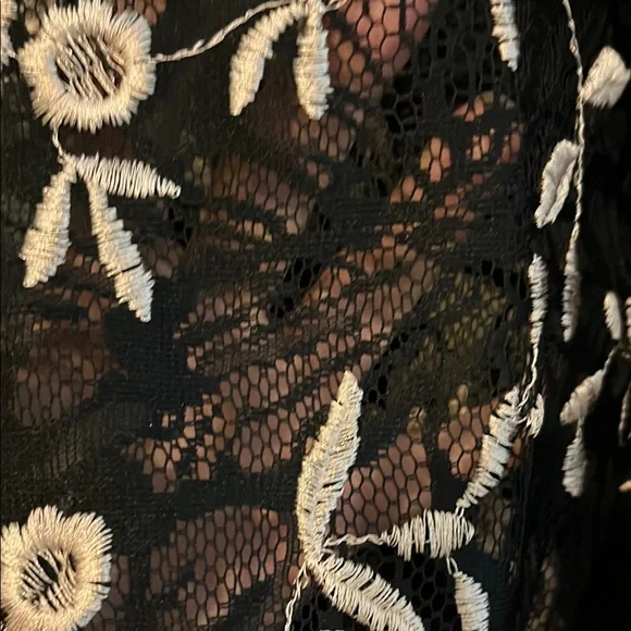 Catherines Black and Gold Embroidered Kimono - Picture 5 of 7